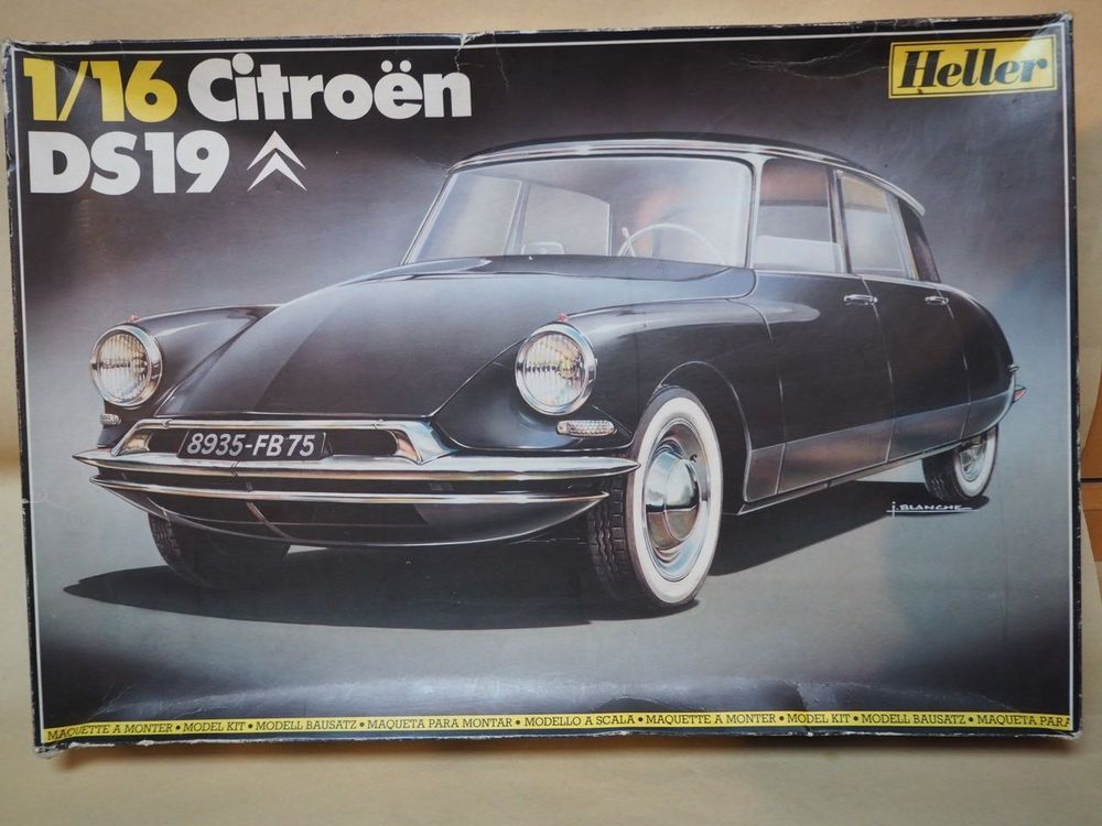 Maquette voiture : Kit : Citroën DS 19