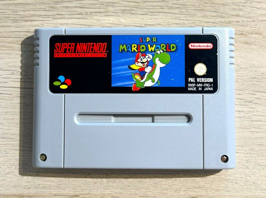 Nintendo Giochi: Super Mario World Super Nintendo SNES – Usato da St. Gallen venduto da Alpine.Arcade