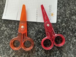 Child-safe scissors ✂️for paper cutting