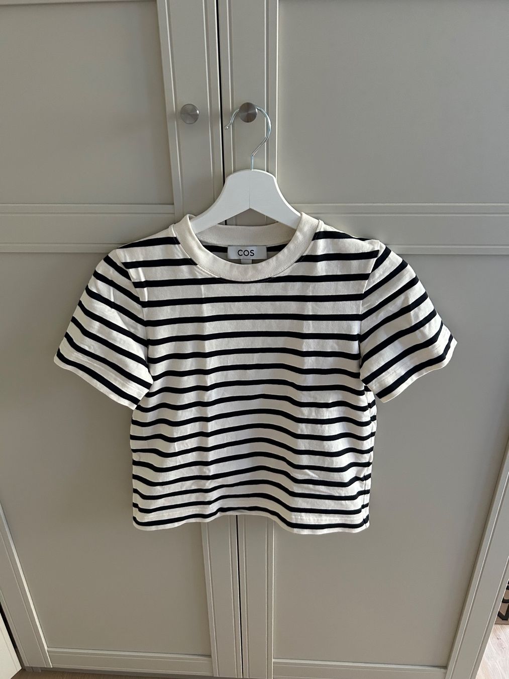 Cos T-shirt: COS gestreiftes Basic T-Shirt, XS – Nuovo (secondo la descrizione) da Solothurn venduto da anj_5zhn