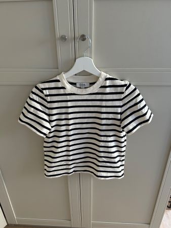 COS gestreiftes Basic T-Shirt, XS