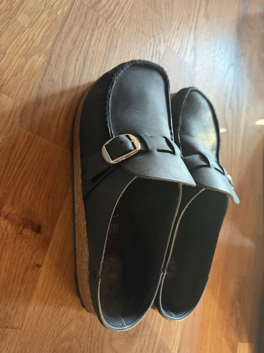 Birkenstock Chaussures femmes: Birkenstock Buckles Gr. 40 – D'occasion à Bauma par Minipolo67 1