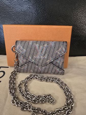 Louis Vuitton Kirigami Halskette Monogramm LV Pop Blau