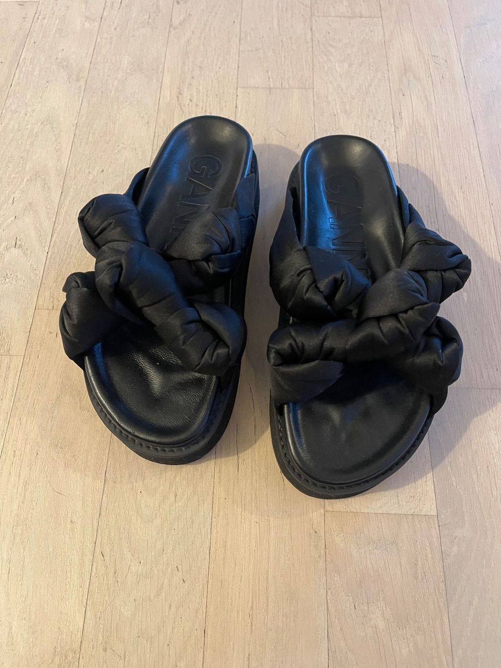 Scarpe da donna: Ganni Damenschuhe Original 37 – Usato da Männedorf venduto da sebasta 2