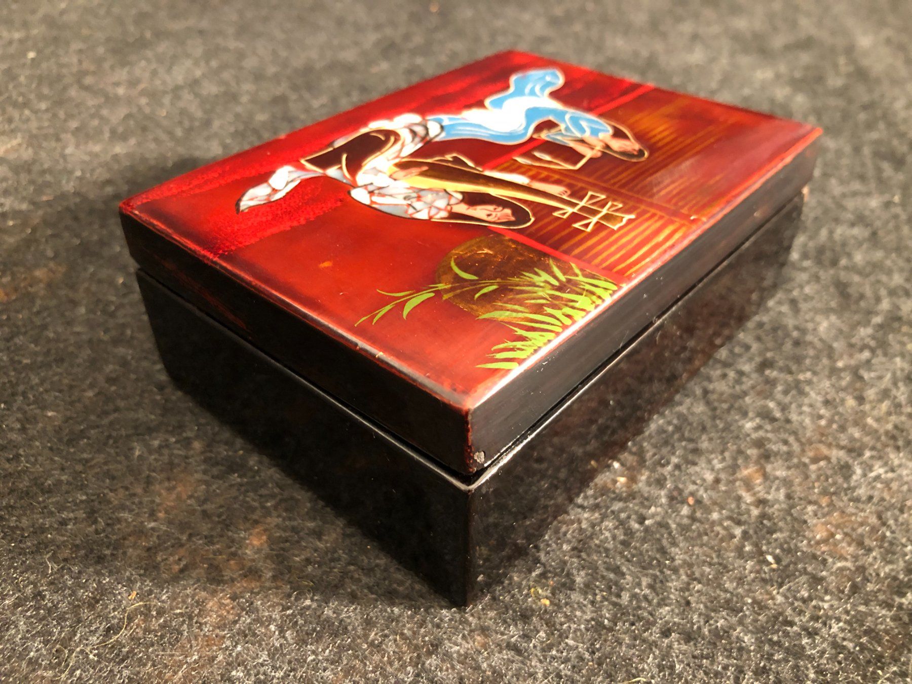 Dosen: Ancienne boîte en bois. – Gebraucht aus Saignelégier von Dubois_Vintage 2