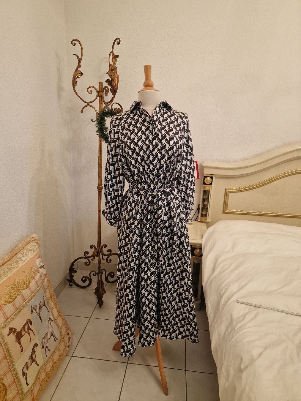 Max Mara Kleider: Max Mara Blusen Kleid Seide Gr. 46EU – Gebraucht aus Oberglatt ZH von Alischa1 1