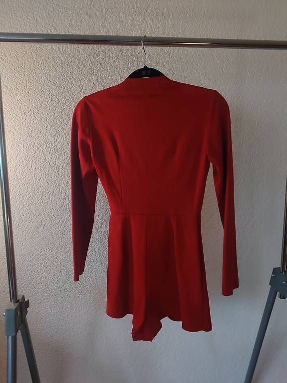 Tute: Combinaison short XS rouge  – Usato da Fribourg venduto da cou_v62j 1