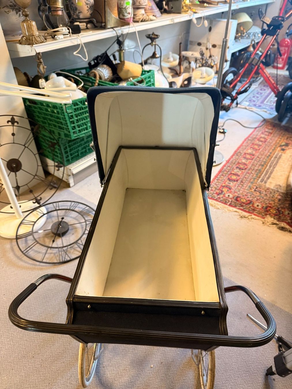 Carrozzine: Poussette ancienne 1, vintage – Usato da St-Maurice venduto da antikdestok 2