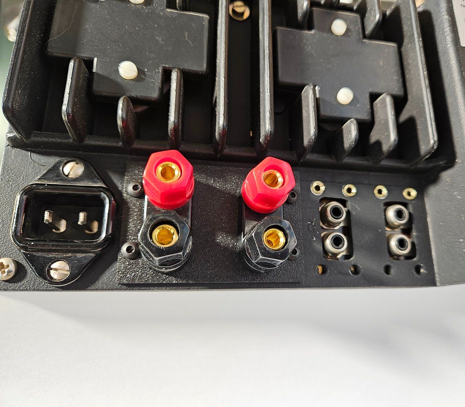 Revox Amplificatori: Bornier HQ, Sortie haut-parleur A78 – Nuovo e nell'imballaggio originale da St-Cierges venduto da Pestol 9