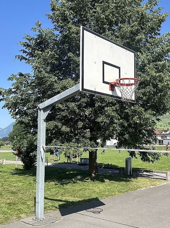 Canestri da basket: Basketball Korb komplett – Usato da Stans venduto da Benzen 1