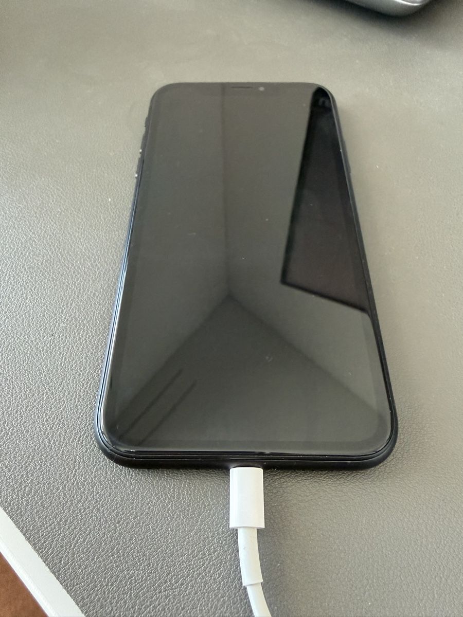 Apple Telefoni cellulari / Smartphones: Apple iPhone XR schwarz 128GB – Nuovo (secondo la descrizione) da Inwil venduto da mir_wsh8 1