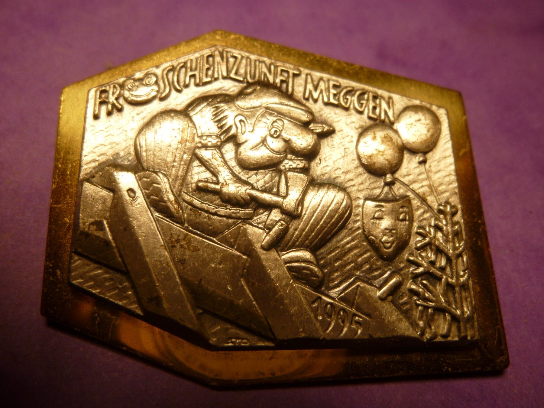 Placchette & Badge: MEGGEN 1995 GOLD – Usato da Ried (Muotathal) venduto da Mandarin02