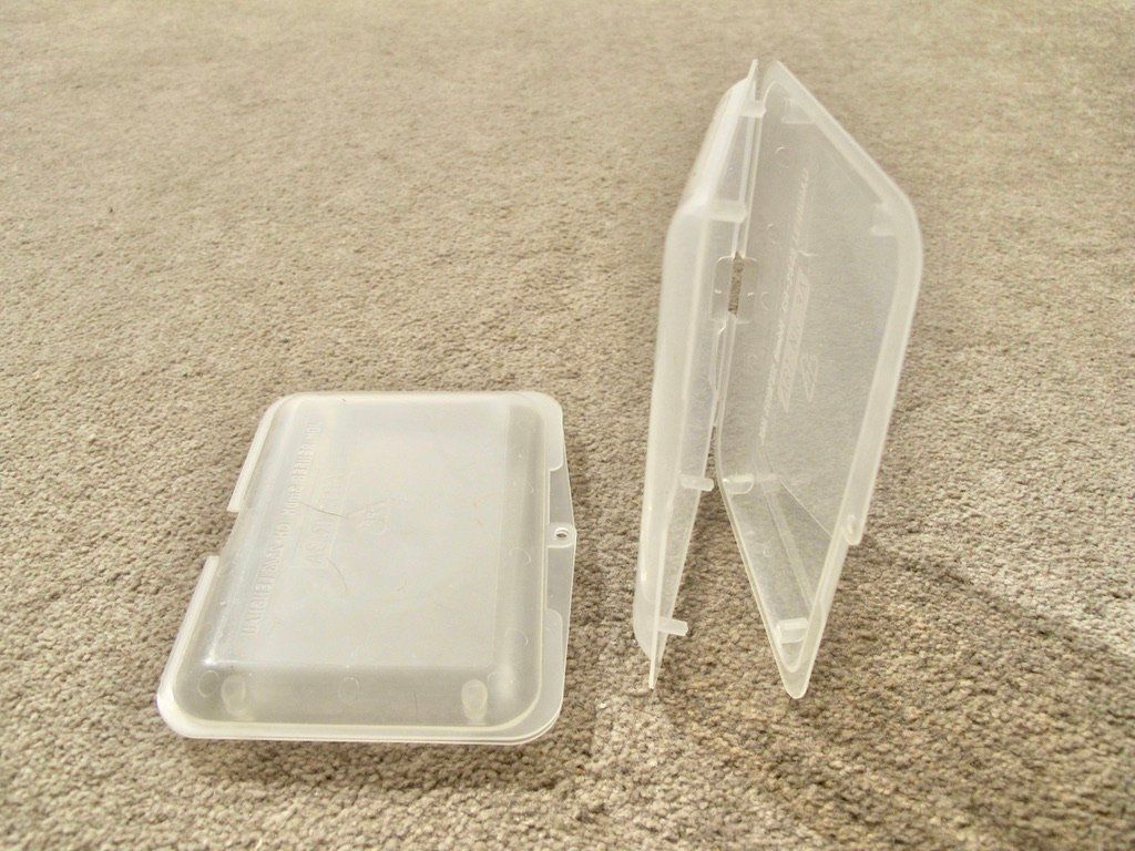 Contenitori & Simili: 2x Perlen Sortier Klapp Box Etui Hülle transparent Deckel – Usato da Wil ZH venduto da Arbolero 4