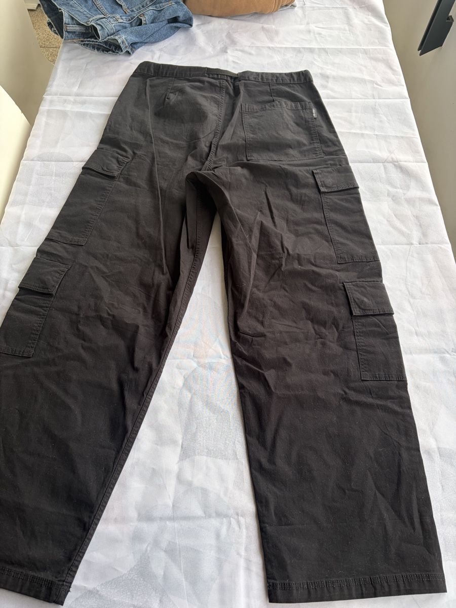 H&M Pantaloni: Cargo noir Homme H&M – Usato da Pully venduto da ari_78pk