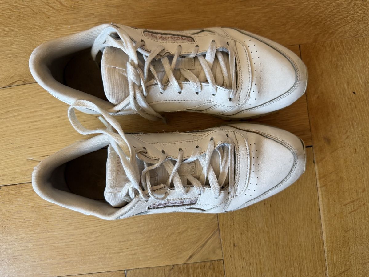 Reebok Chaussures hommes: Reebok Sneakers off-white, 39 – D'occasion à Basel par 1998-lcs 1