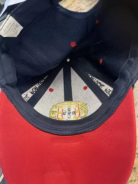 Sonstige Kleidung & Accessoires: Portogallo  – Gebraucht aus Agno von sal_pbv8 1