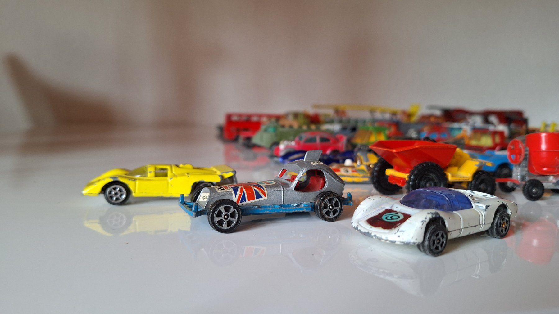 Giocattoli: Lesney Matchbox/Corgi, etc.: über 100 Stück – Usato da Wilchingen venduto da 80x120 8