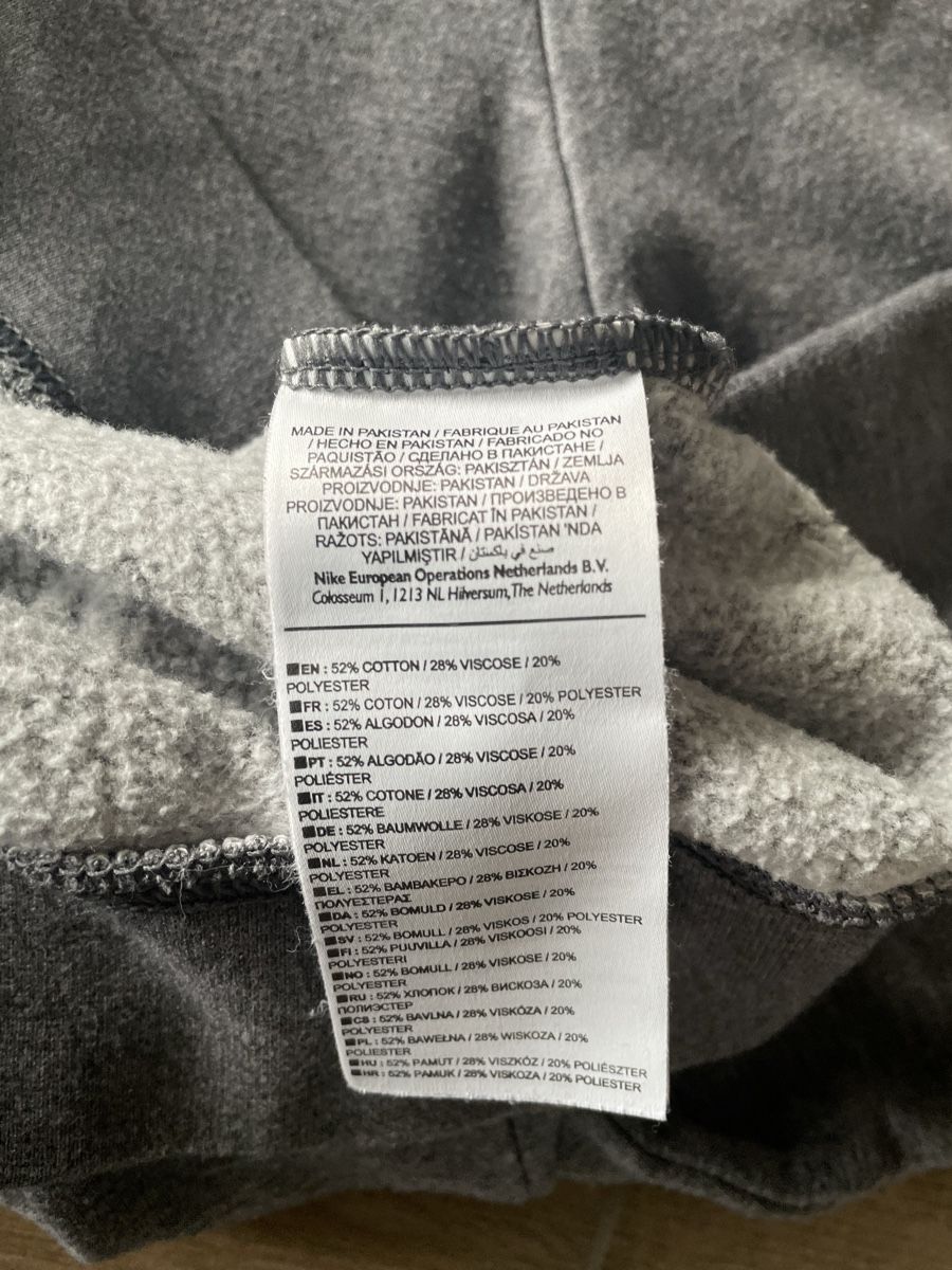Nike Maglioni & Felpe: Nike Sweatshirt Gr. S, grau meliert – Usato da Thundorf venduto da paglialongamaria 2