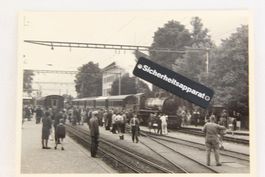 AK RhB Dampflok G 4/5 108 im Bahnhof