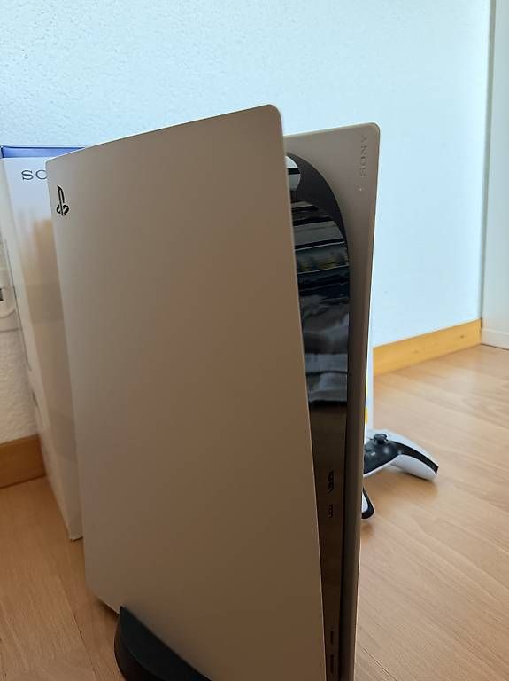 Console: Playstation 5 mit Laufwerk  – Usato da Murgenthal venduto da jni_kh6y 3