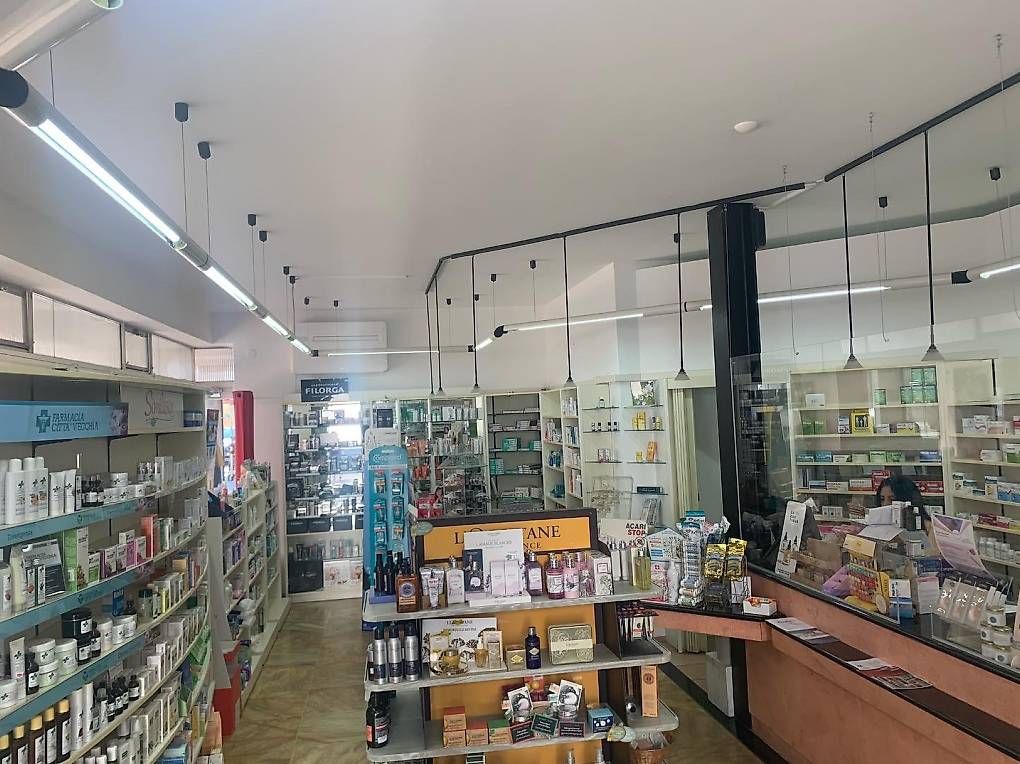 Lampen: T8 LED Röhre – Gebraucht aus Locarno von Businesstrading 2