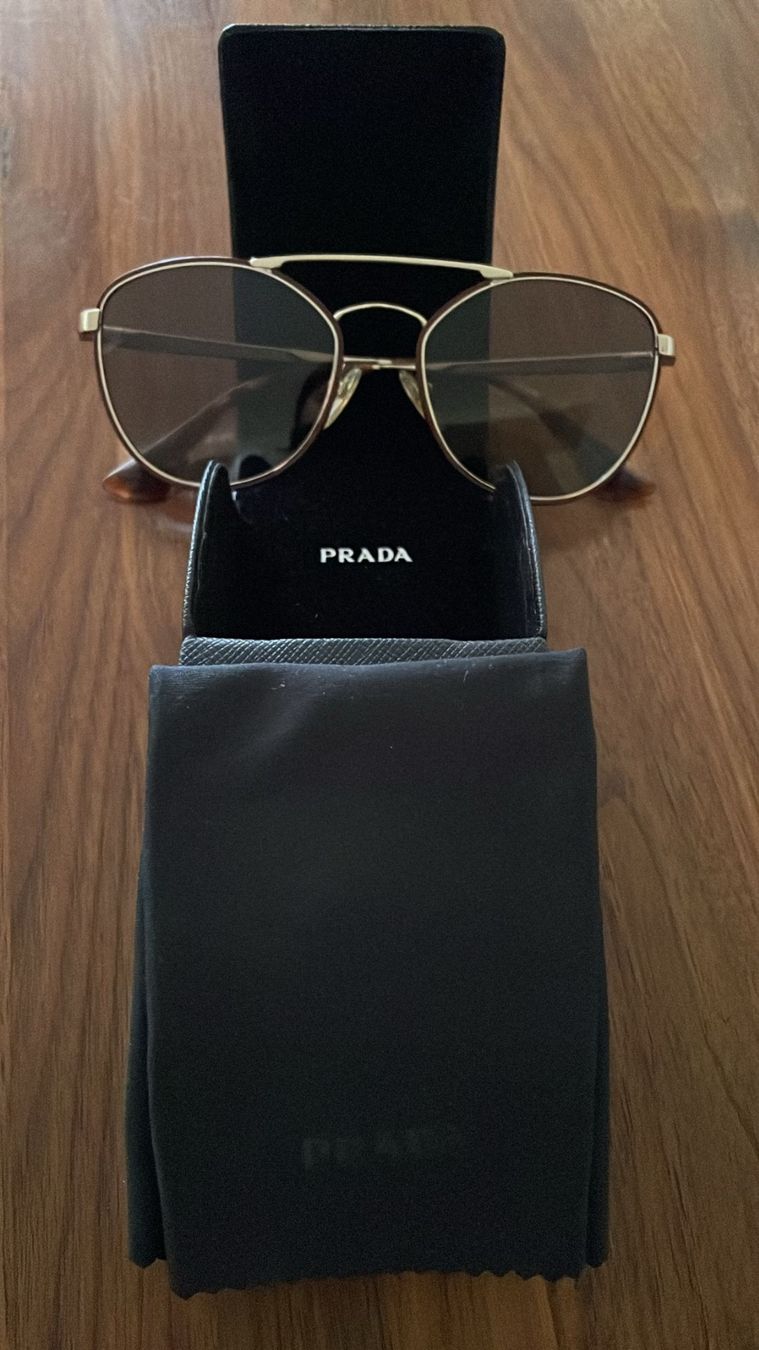 Prada Brillen & Gläser: Sonnenbrille Prada – Neu (gemäss Beschreibung) aus Zürich von nik_tw2j