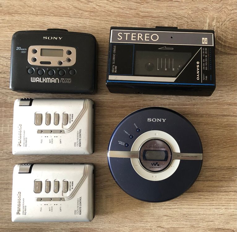 Big Lot 3 x Walkman & 1x CD Walkman (Sony,Panasonic,Sanyo) (Defekt) in ...