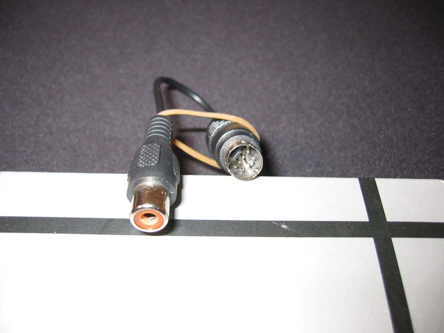 Dell Laufwerke & Adapter: DELL Composite TV-Out Adapter Cable – Neu und originalverpackt aus Oberengstringen von doexpress 2