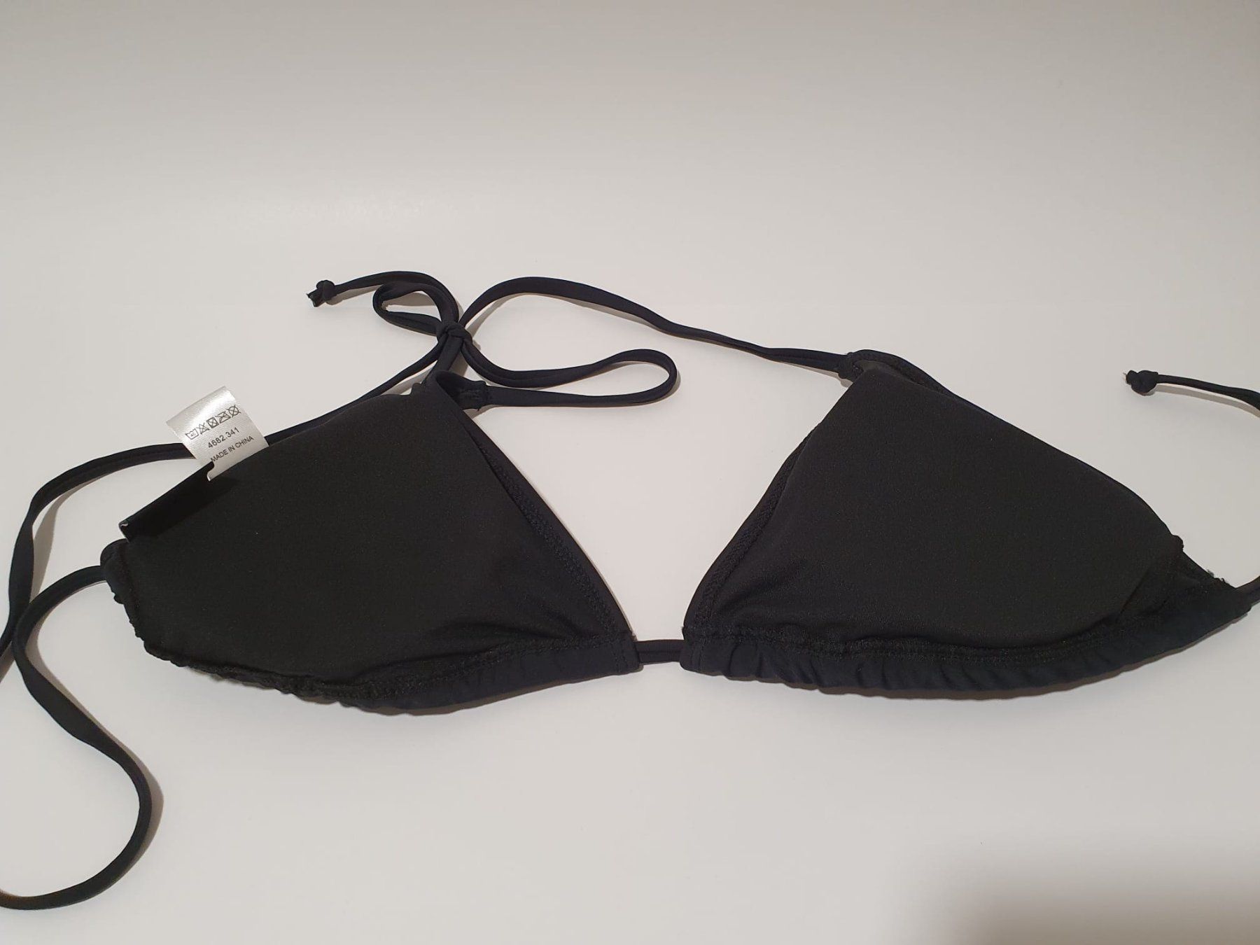 Badekleider & Bikinis: Damenbikinioberteil Extend Größe 42 – Neu und originalverpackt aus Genève von Pandinet