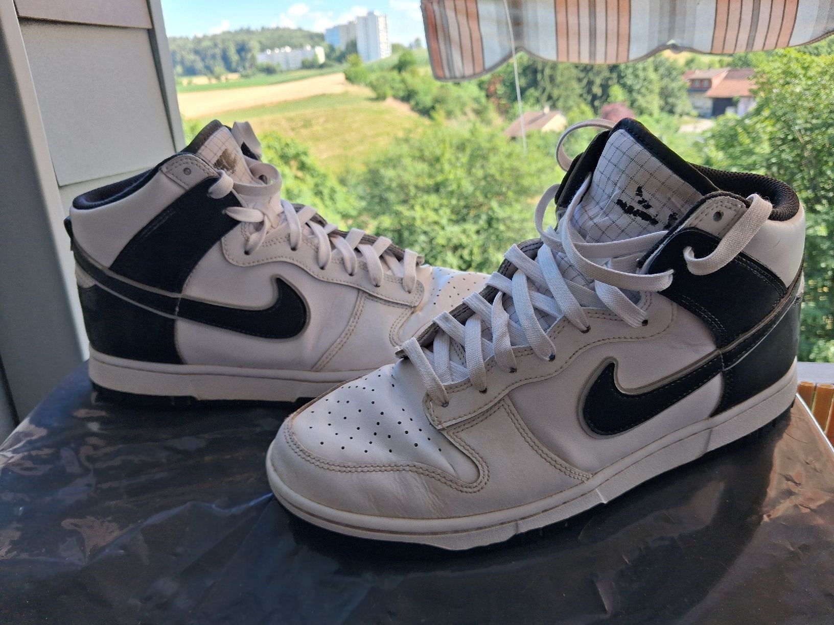 Nike Scarpe da uomo: NIKE Dunk High Retro SE Herren Sneakers 43 Schwarz/Weiss – Usato da Effretikon venduto da SEMOUNA 2