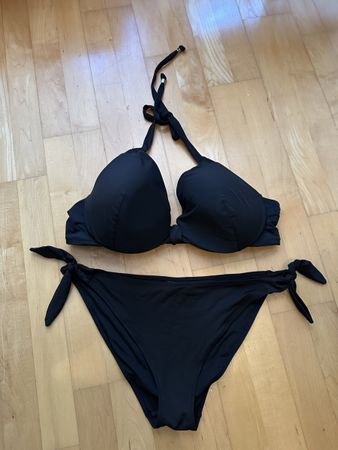 Schwarzer Bikini, Top Zustand, Grösse C85 Hose Gr. 40