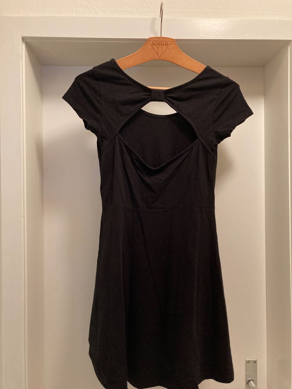 Vestiti: Kleid schwarz Gr. 36 – Usato da Niederscherli venduto da ypsilon315 1