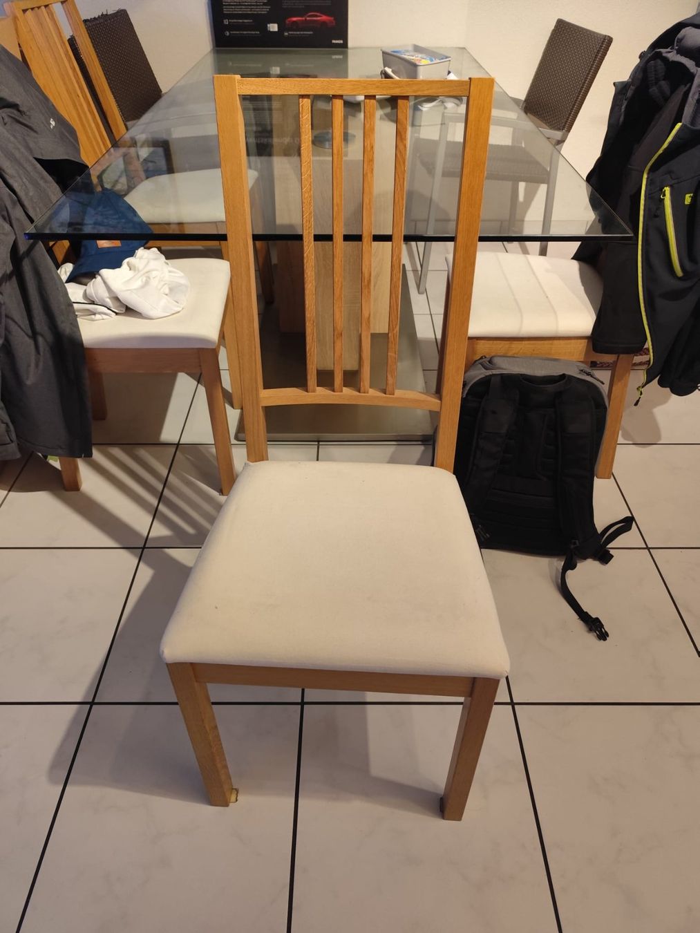 Conforama Set de table et chaises: Tisch mit Stühlen – D'occasion à Sissach par Remanka 1