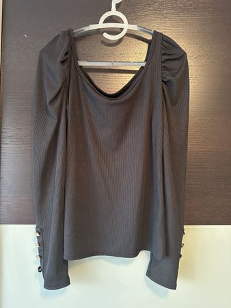 Rippshirt schwarz mit Puffärmeln, Grösse 40 - Top Zustand!