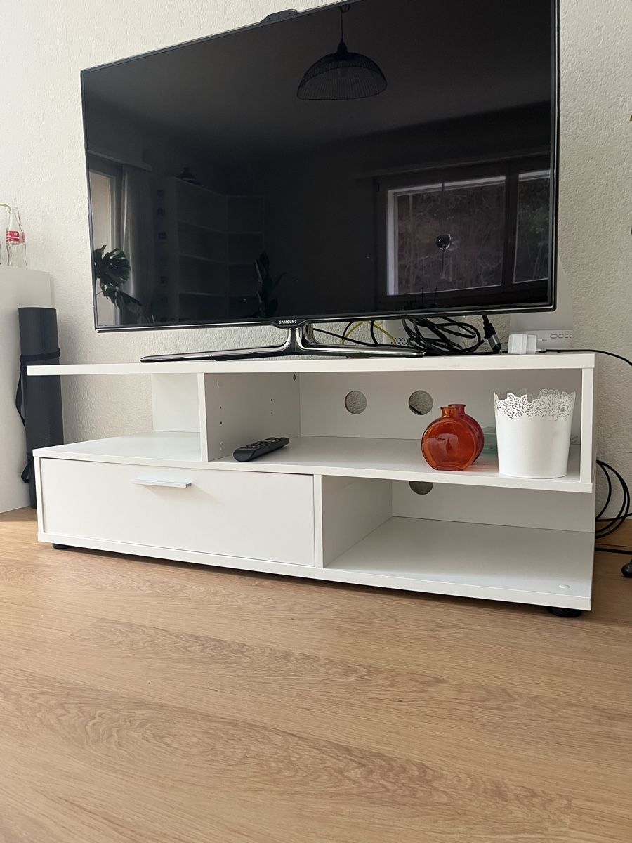 Mobili TV: TV-Möbel weiss mit Schublade und Fächern – Usato da Trin venduto da lad_qxl2
