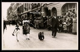 AK Bern, Berndütsch-Fest 1924, Straßenumzug mit Bärenjungem 