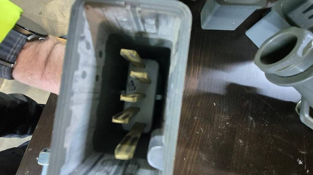 Spine: Gerätestecker J25/5pol 25. Ampere – Usato da Weggis venduto da Lukas1983 2