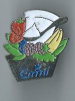 Emmi, Pin