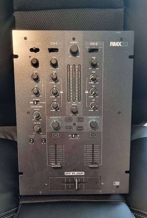 Console di mixaggio: Reloop RMX-22i – Usato da Zürich venduto da NachtRocker 3