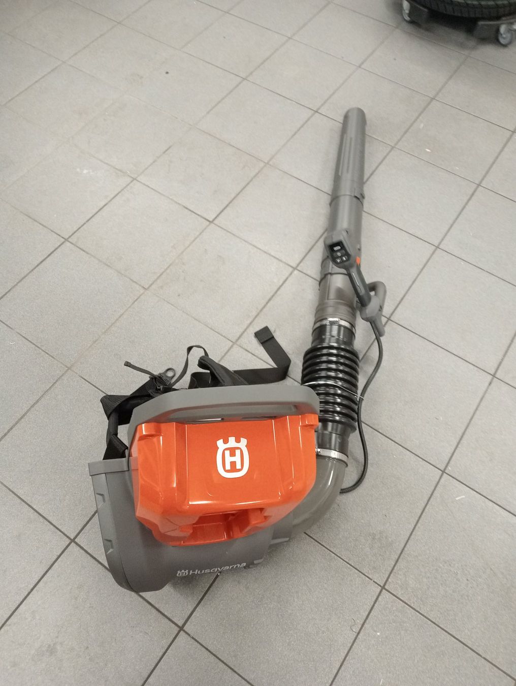 Husqvarna Soffiatori & Aspiratori per foglie: Laubbläser 340iBT Husqvarna – Nuovo e nell'imballaggio originale da Rüegsbach venduto da HusqvarnaShop3418 1