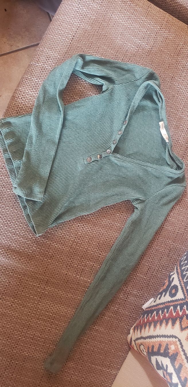 Pull&Bear Tops: Pull court Pull&Bear  – D'occasion à Le Séchey par Jill93
