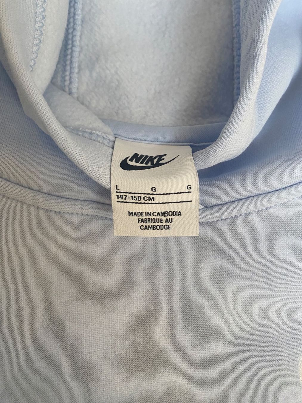 Nike Maglioni & Felpe: Nike Kapuzenpullover hellblau Grösse 147-158 cm gut – Nuovo (secondo la descrizione) da Wattenwil venduto da gugeler 1