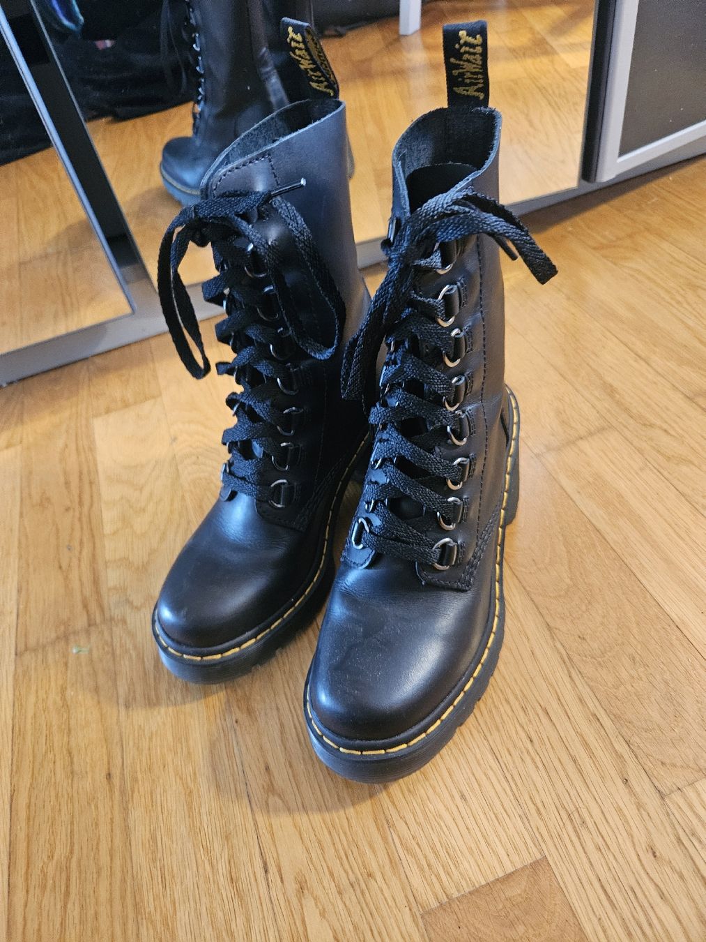 Scarpe da donna: Dr. Martens Chesney  Boots Gr. 38 – Usato da Bern venduto da RCAG