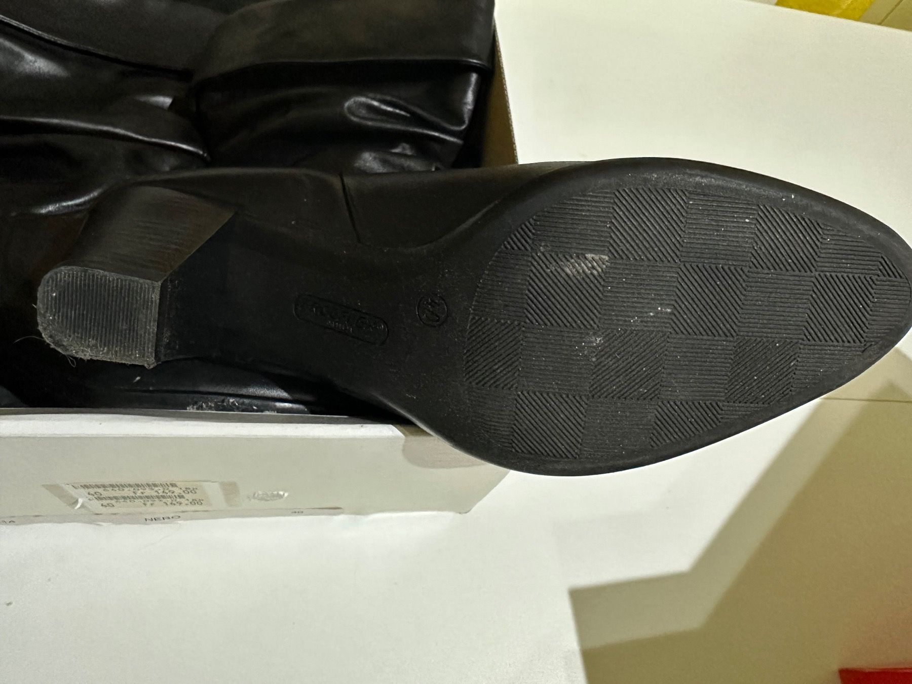 Scarpe da donna: Bottines noires p.39 mi mollet – Usato da Sion venduto da DayJenn 2