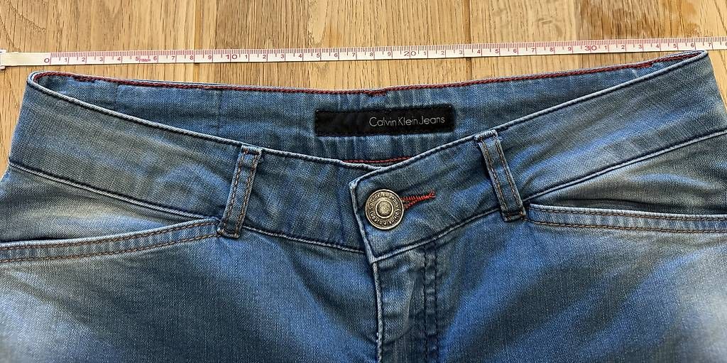 Jeans: Jeanshose Calvin Klein, Gr.27 – Usato da Kriessern venduto da c_n1 2