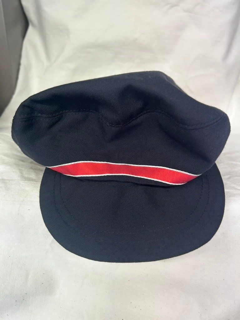 SBB/CFF/FFS Uniformi: SBB, Kondukteure + Zugchefs, Schiebenmütze, 1994 – Usato da Sarmenstorf venduto da zefplupo