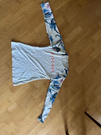Rip Curl Shirt Gr. 8 Langarmshirt Top Zustand wie neu!