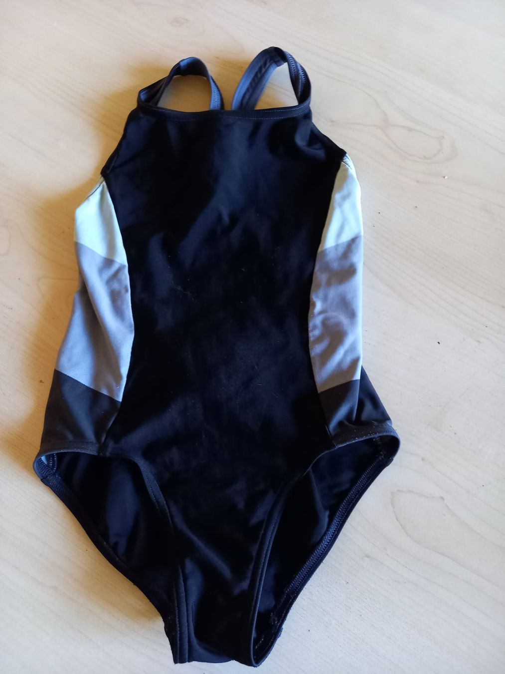 Adidas Costumi da bagno & Bikini: Mädchen Adidas Badekleid Gr 116 – Nuovo (secondo la descrizione) da Möhlin venduto da dom_96nf 1