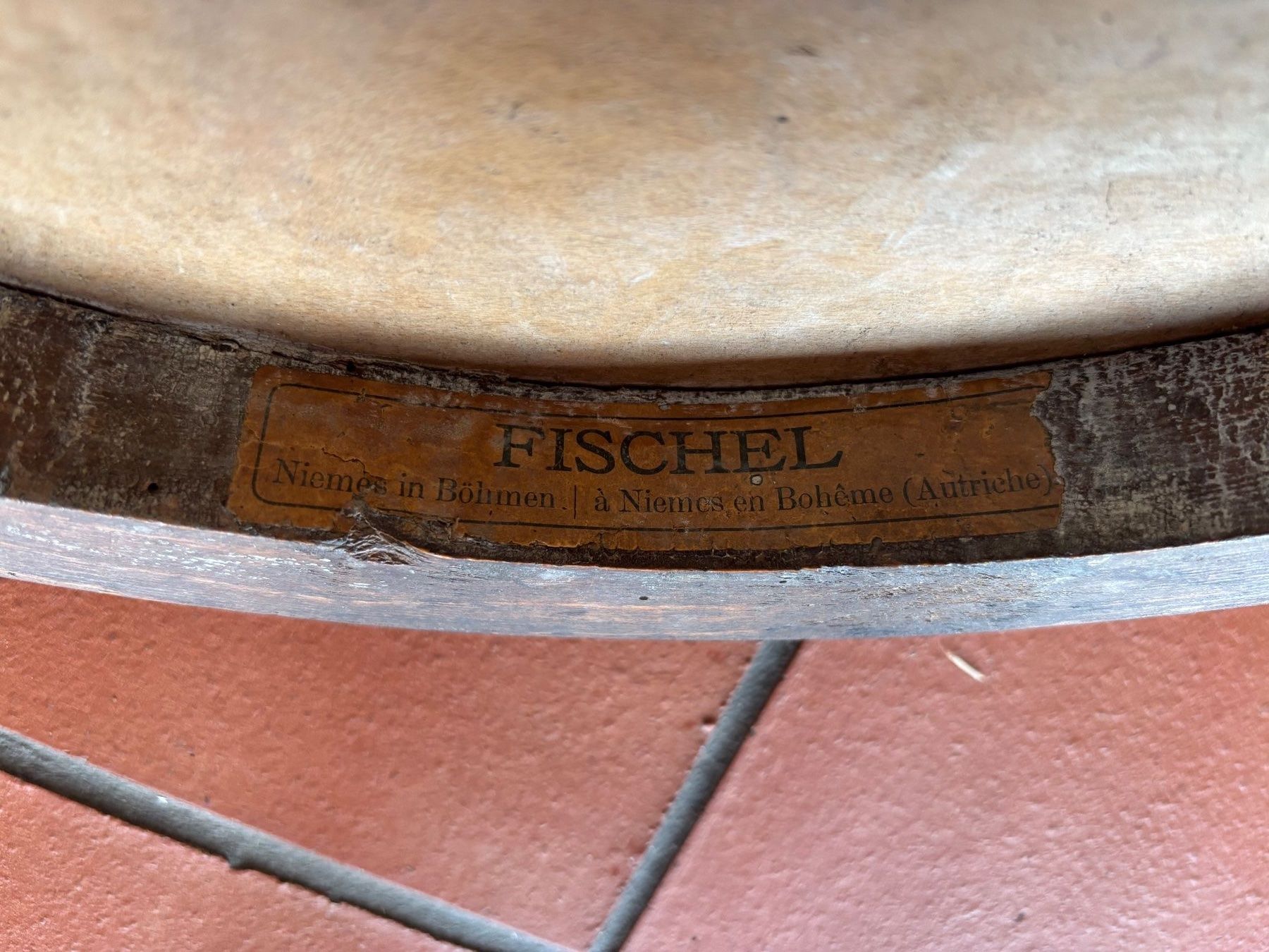 Stühle: Zwei Bistrostühle aus Holz – Gebraucht aus Beromünster von Uelibard 6