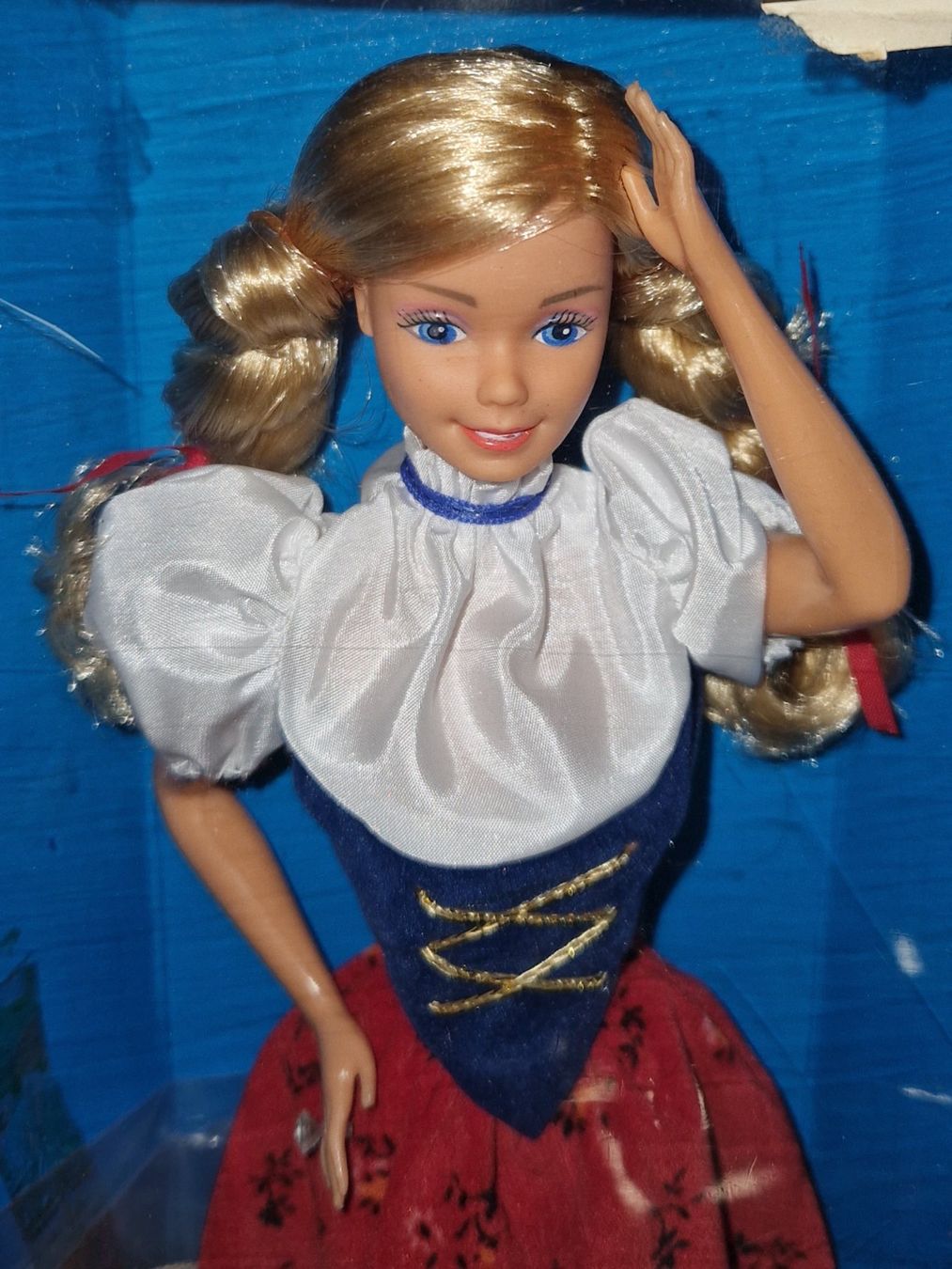 Statuette: Swiss Barbie – Nuovo e nell'imballaggio originale da Büsserach venduto da Syd2000 1